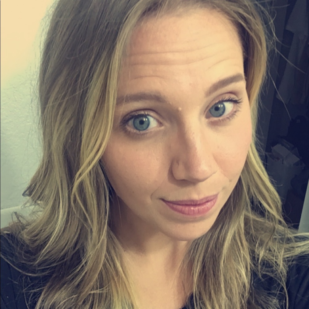 Meet your Posher, Hannah